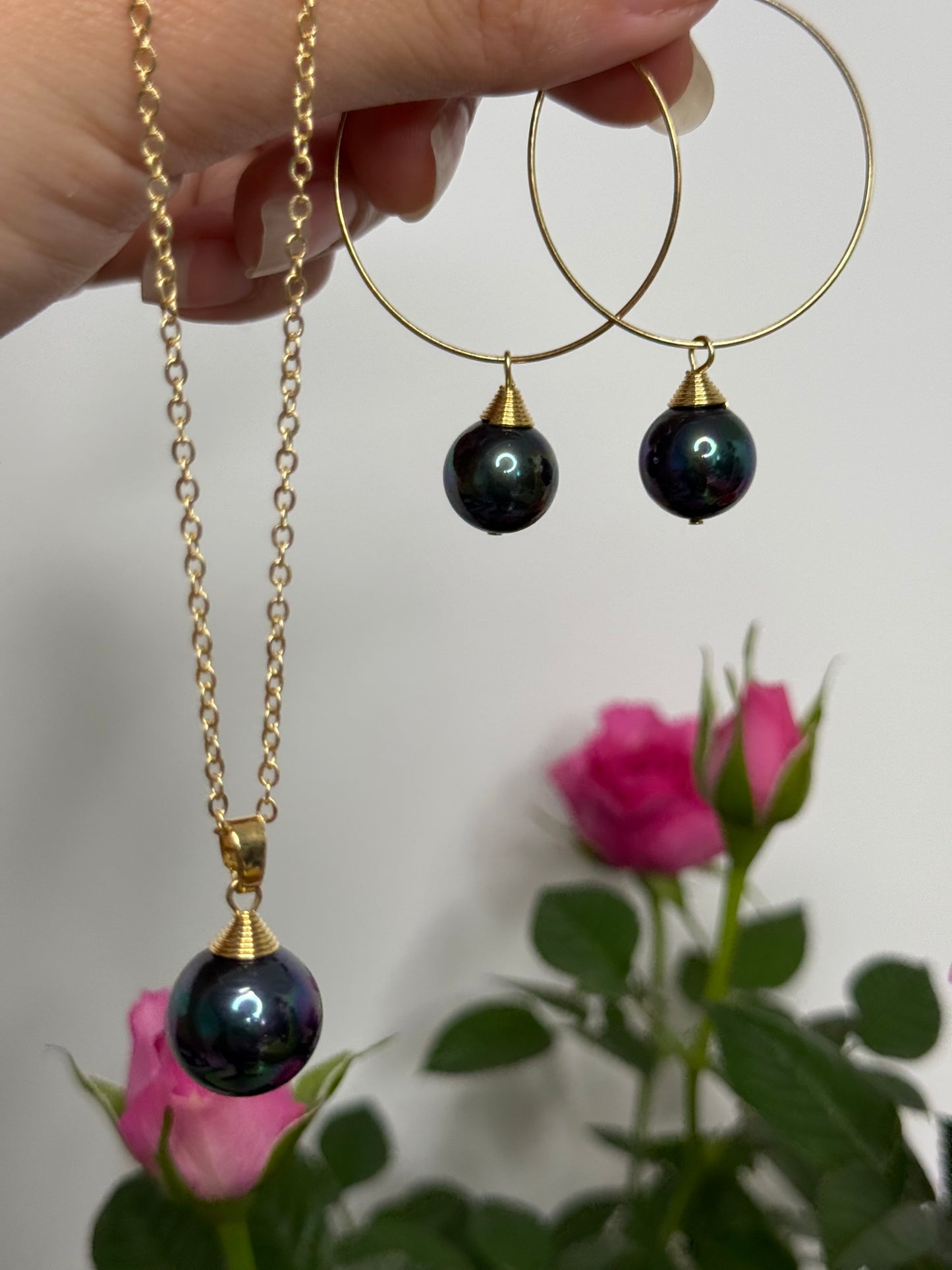 🌸 Parure Poehere – Élégance dorée et douceur nacrée